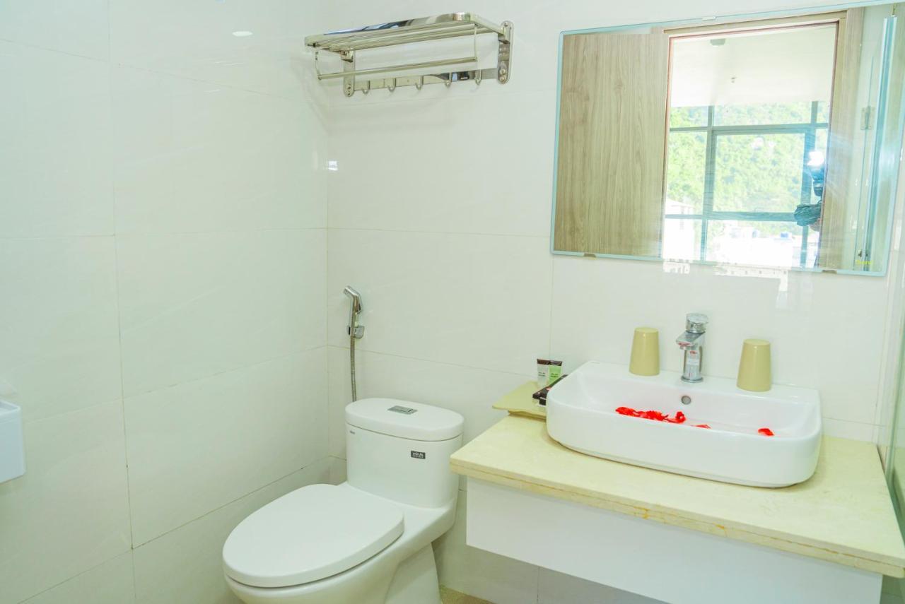 Hong Quang Hotel Cat Ba Island Exterior foto